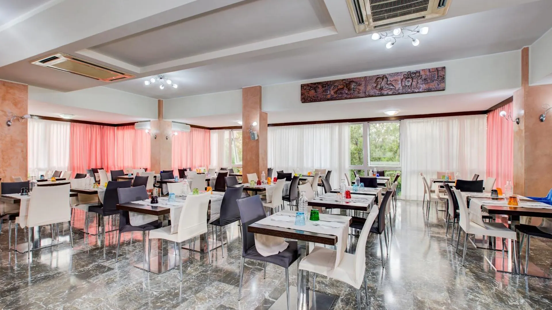 Hotel Sympathy Rimini 3*,