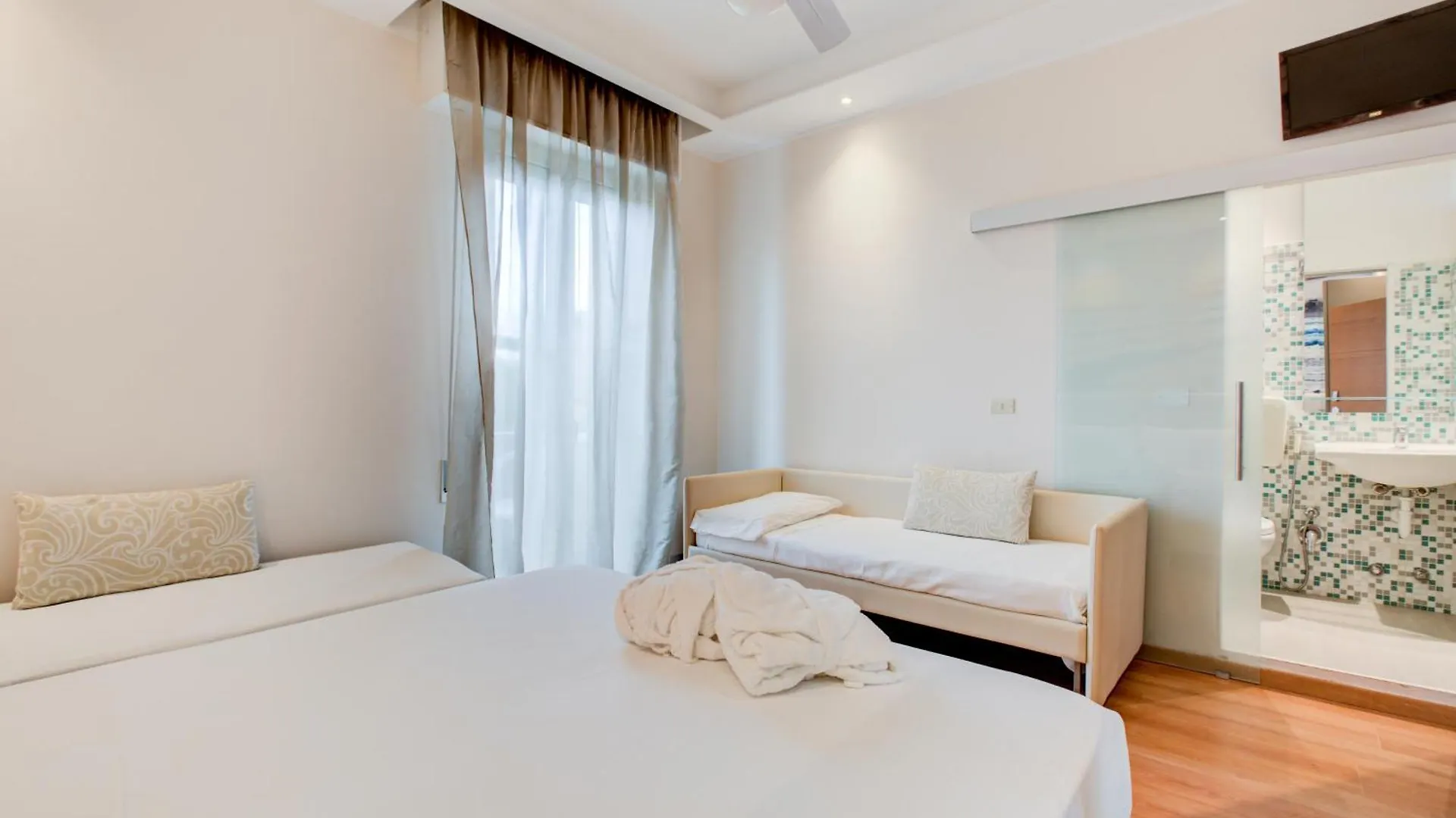 ***  Hotel Sympathy Rimini Italy