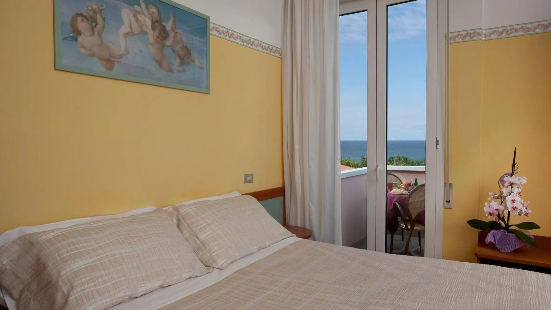 Hotel Sympathy Rimini 3*,